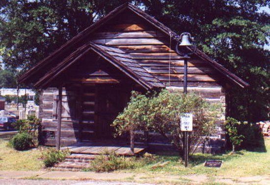 Old Log Courthouse